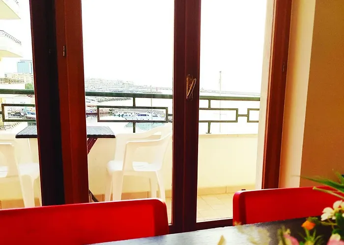 Pleasure Apartment *